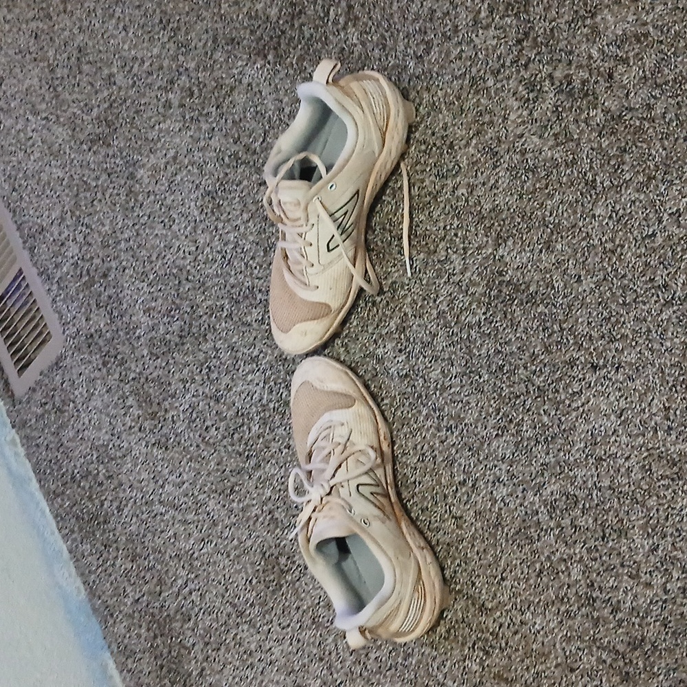Baseball cleats